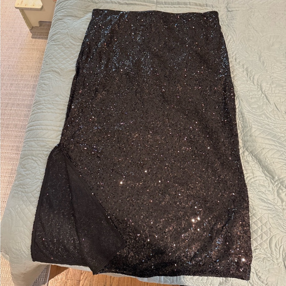 H&M Black Sequin Pencil Skirt